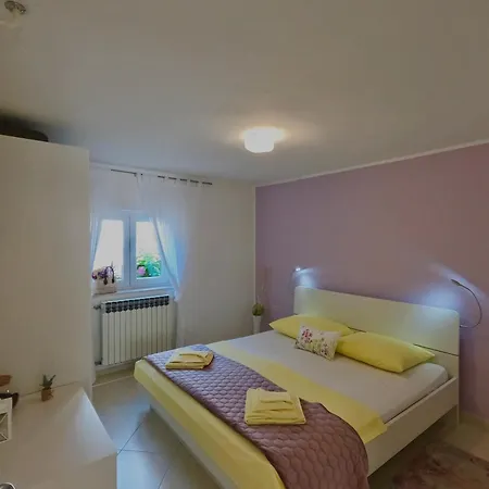 With A Parking Space - 23167 Crikvenica